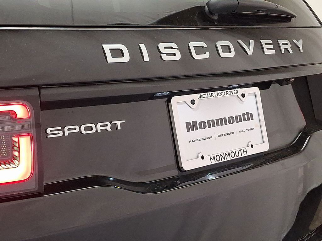 Thumbnail: 2025 Land Rover Discovery Sport - 15