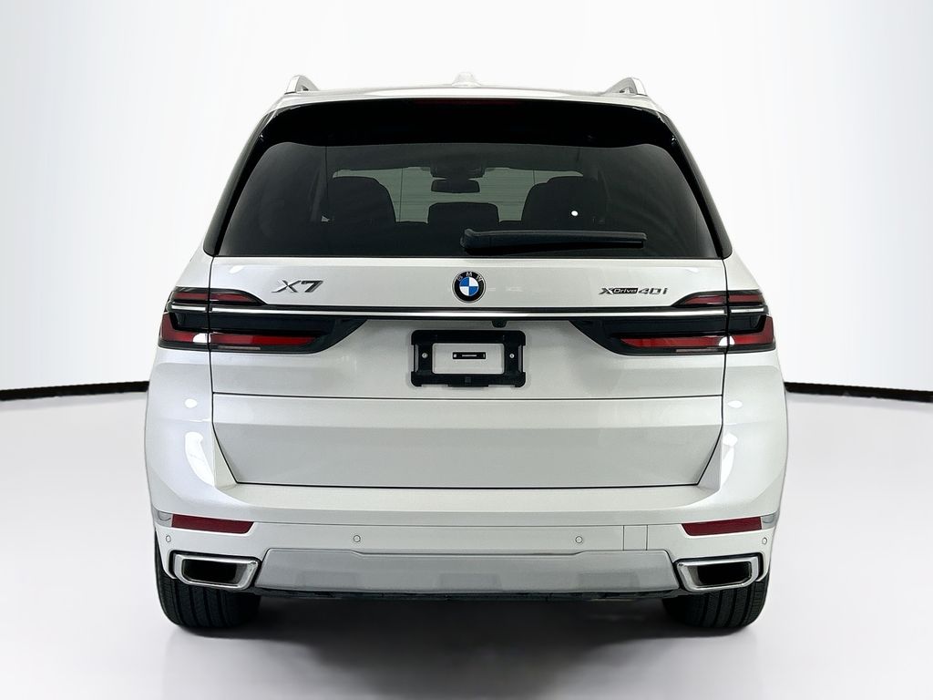 Thumbnail: 2026 BMW X7 - 6