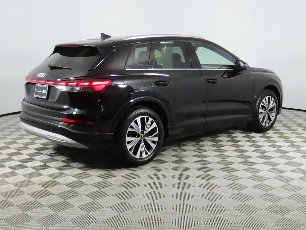 Thumbnail: 2023 Audi Q4 e-tron - 5