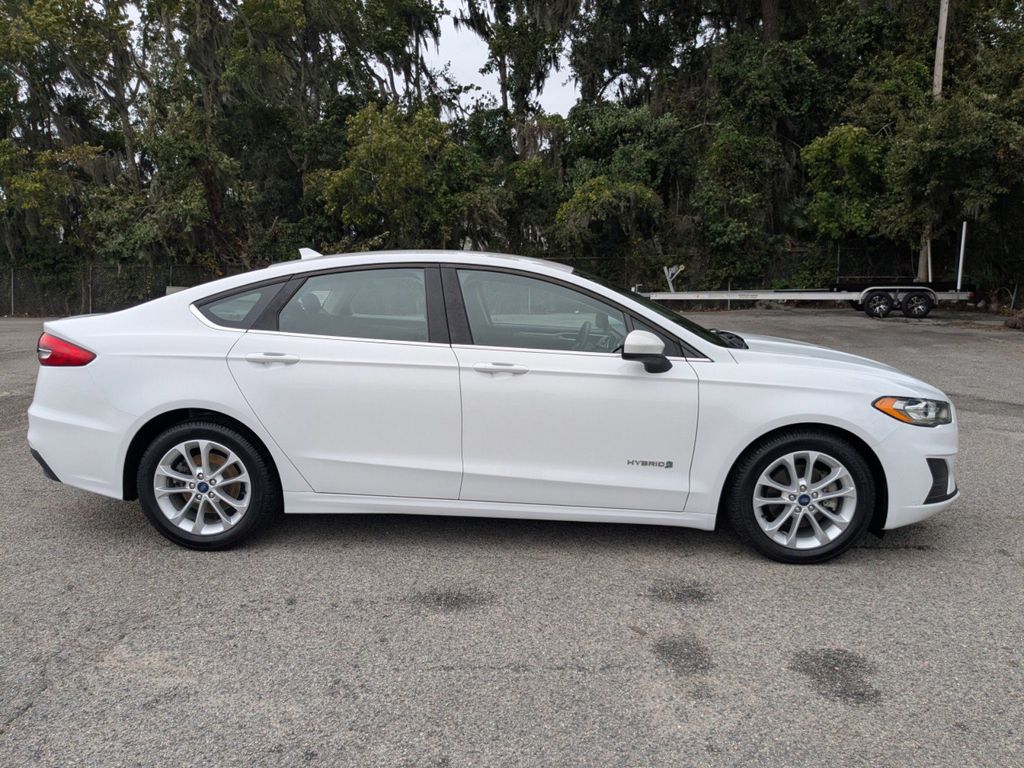 2019 Ford Fusion Hybrid SE