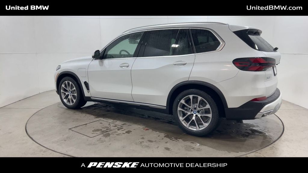 2025 BMW X5 xDrive50e 6