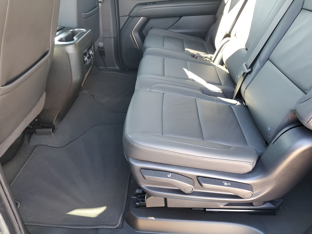 Used Car 2025 Chevrolet Suburban  Z71 For Sale Under $70,000 In Austin, Texas