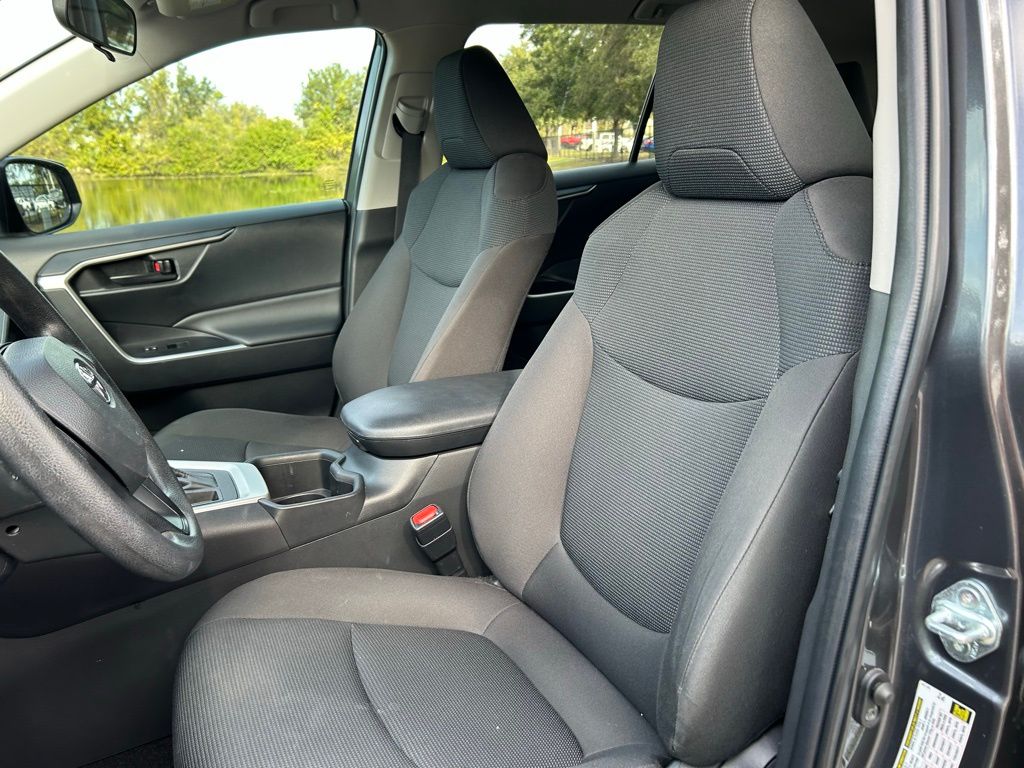 Thumbnail: 2023 Toyota RAV4 - 14