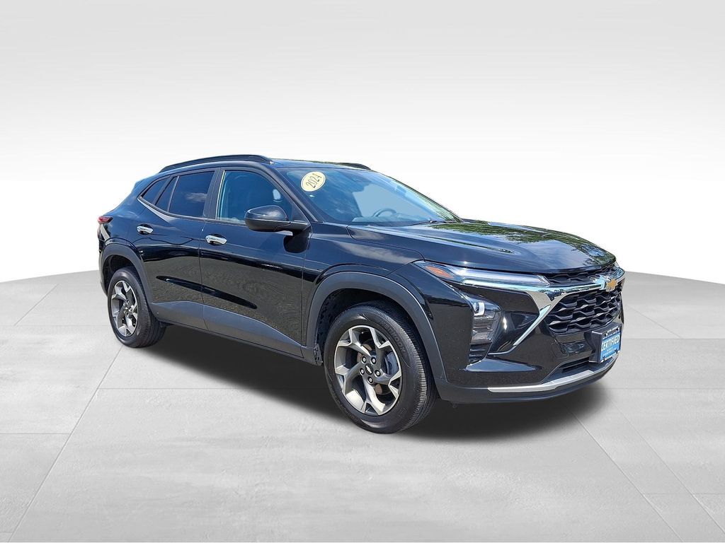 Used 2024 Chevrolet Trax LT