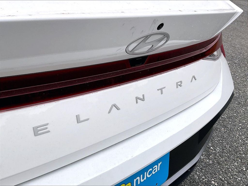 2024 Hyundai Elantra — photo 28