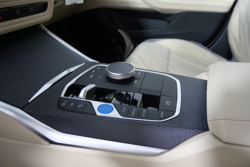 2025 BMW i4 eDrive40 21