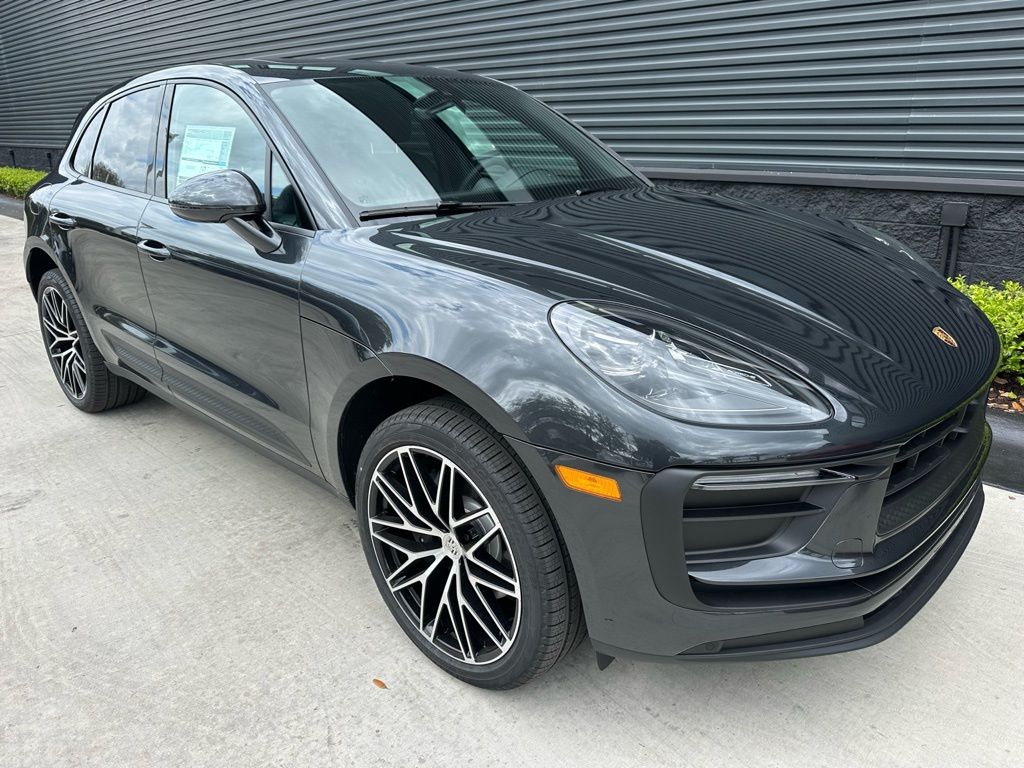 Thumbnail: 2026 Porsche Macan - 11