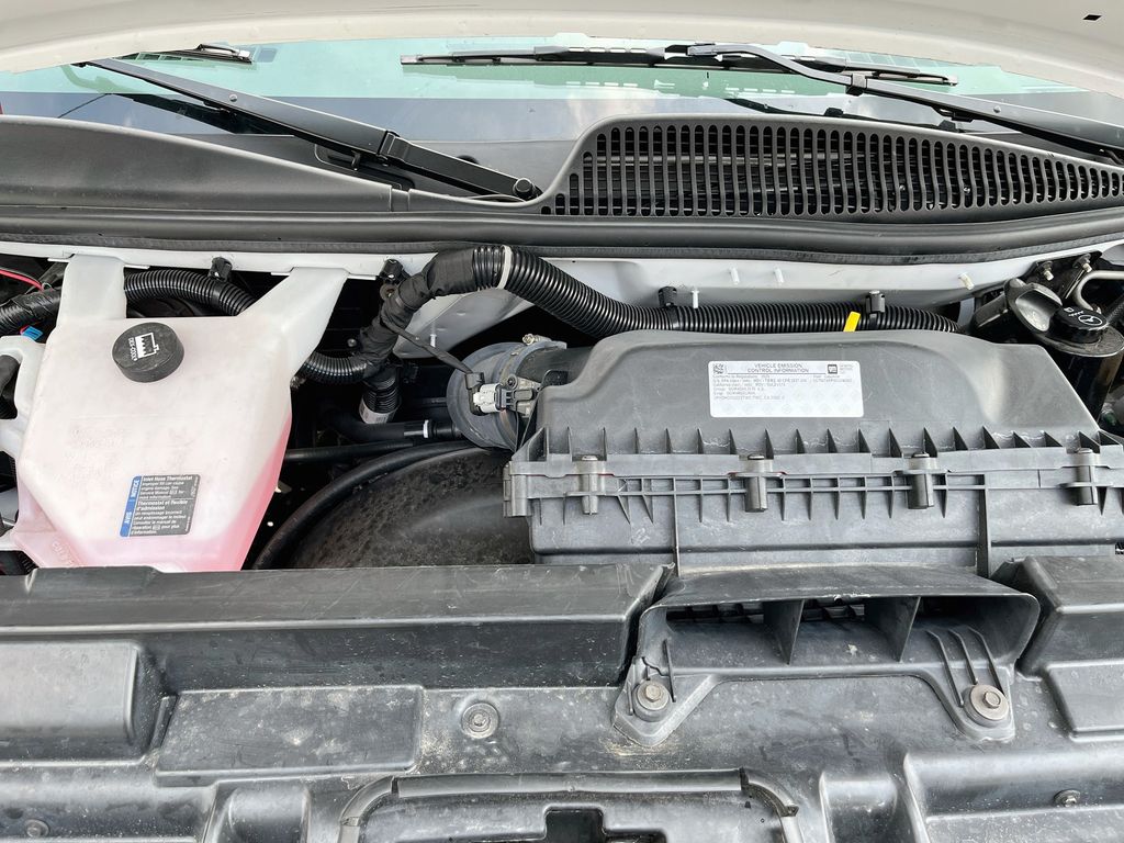 Used 2025 White GMC Work Van image 30