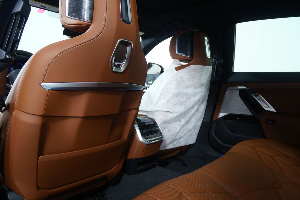 Thumbnail: 2025 BMW 7 Series - 17