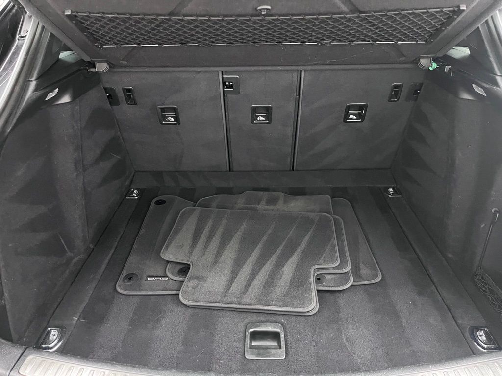 2017 Porsche Macan S 25