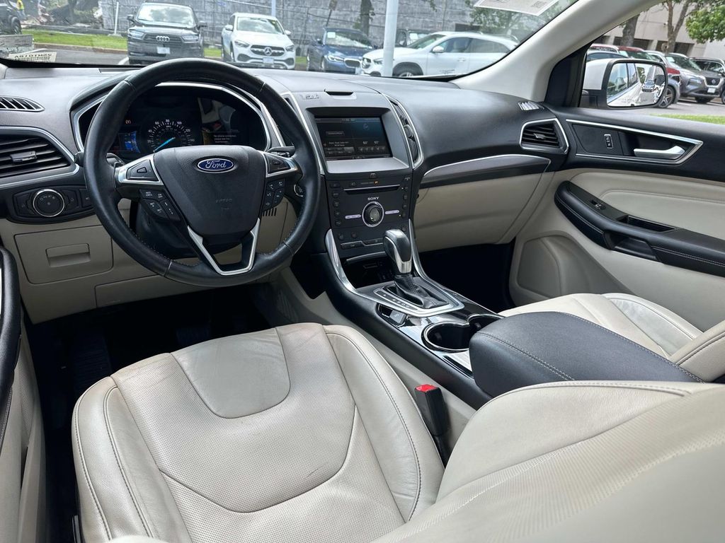 Thumbnail: 2015 Ford Edge - 8