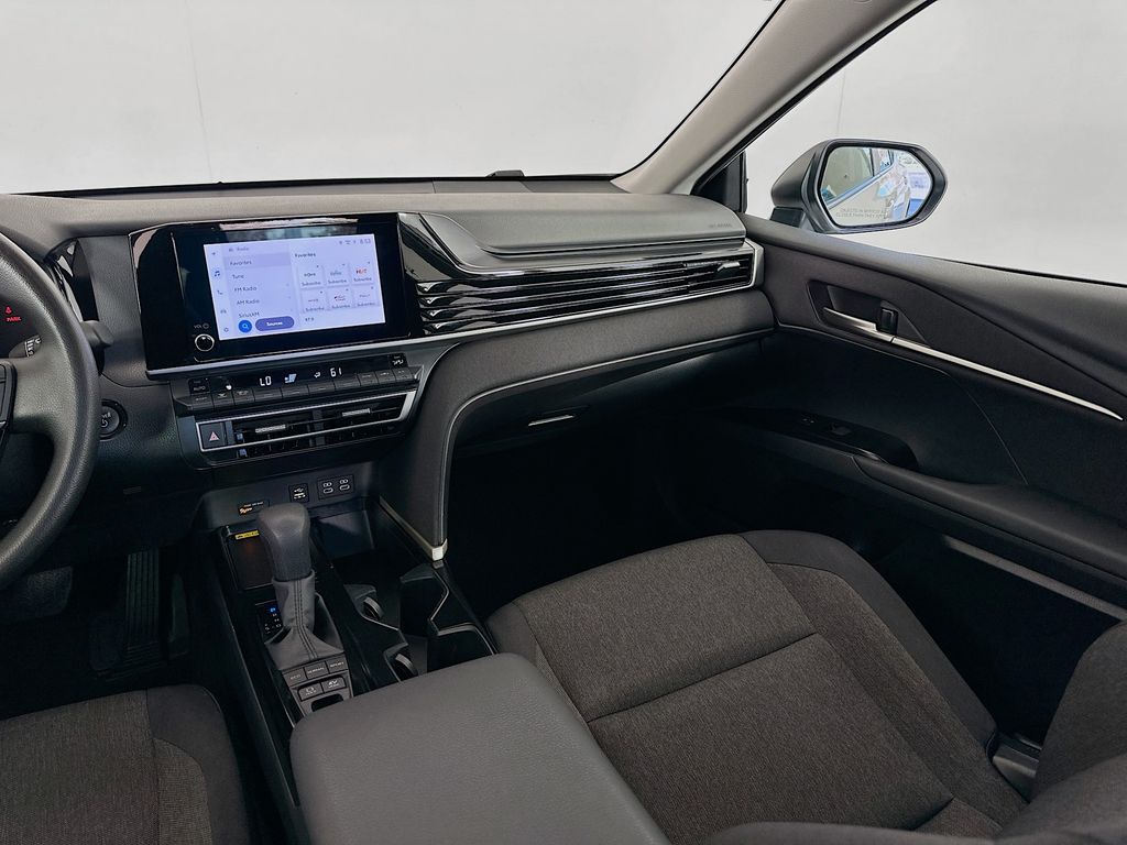 Thumbnail: 2025 Toyota Camry - 22