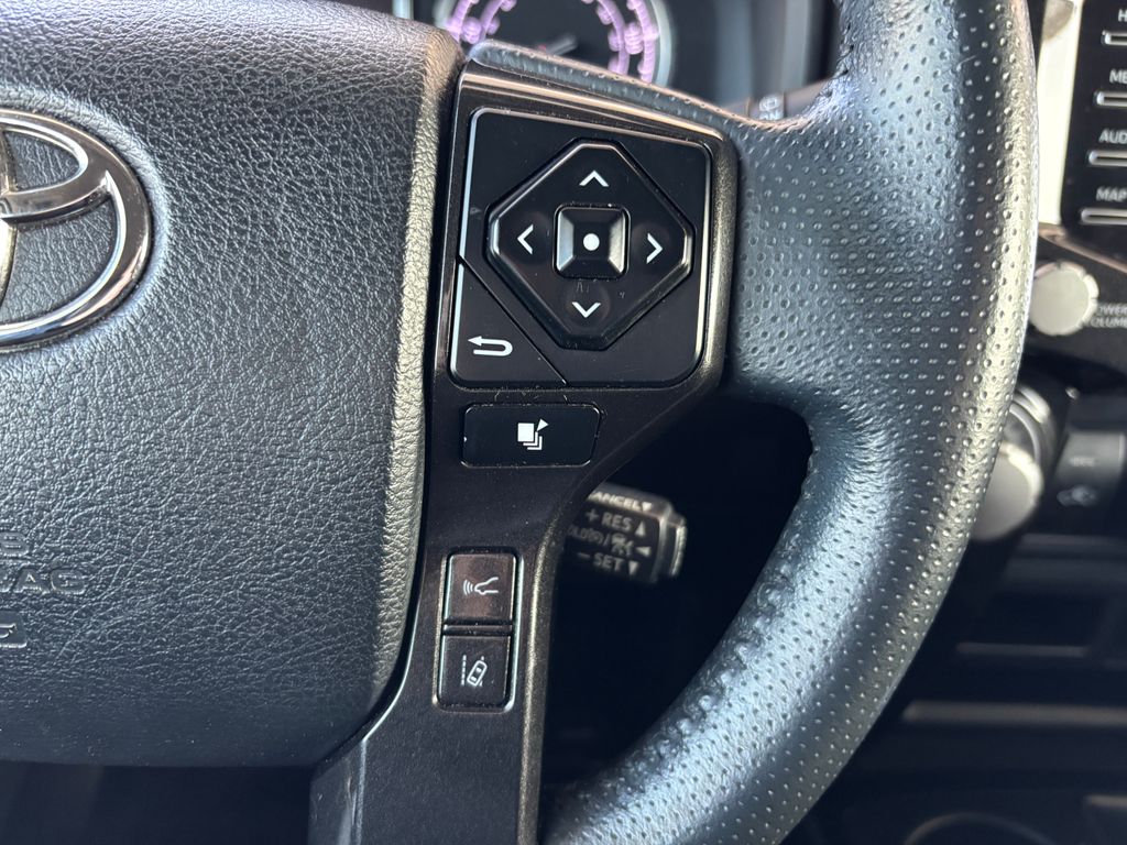 Thumbnail: 2021 Toyota 4Runner - 12