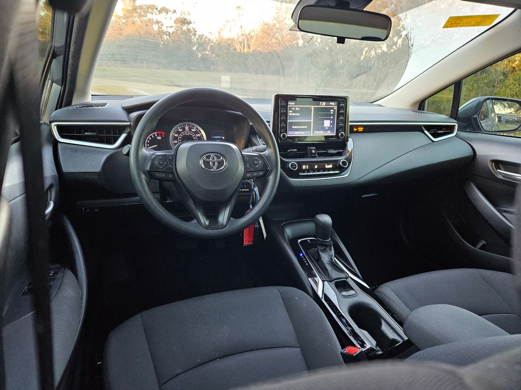 2021 Toyota Corolla LE 12