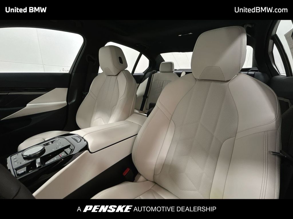 Thumbnail: 2026 BMW 5 Series - 13