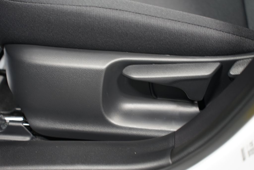2025 Toyota Corolla LE 30