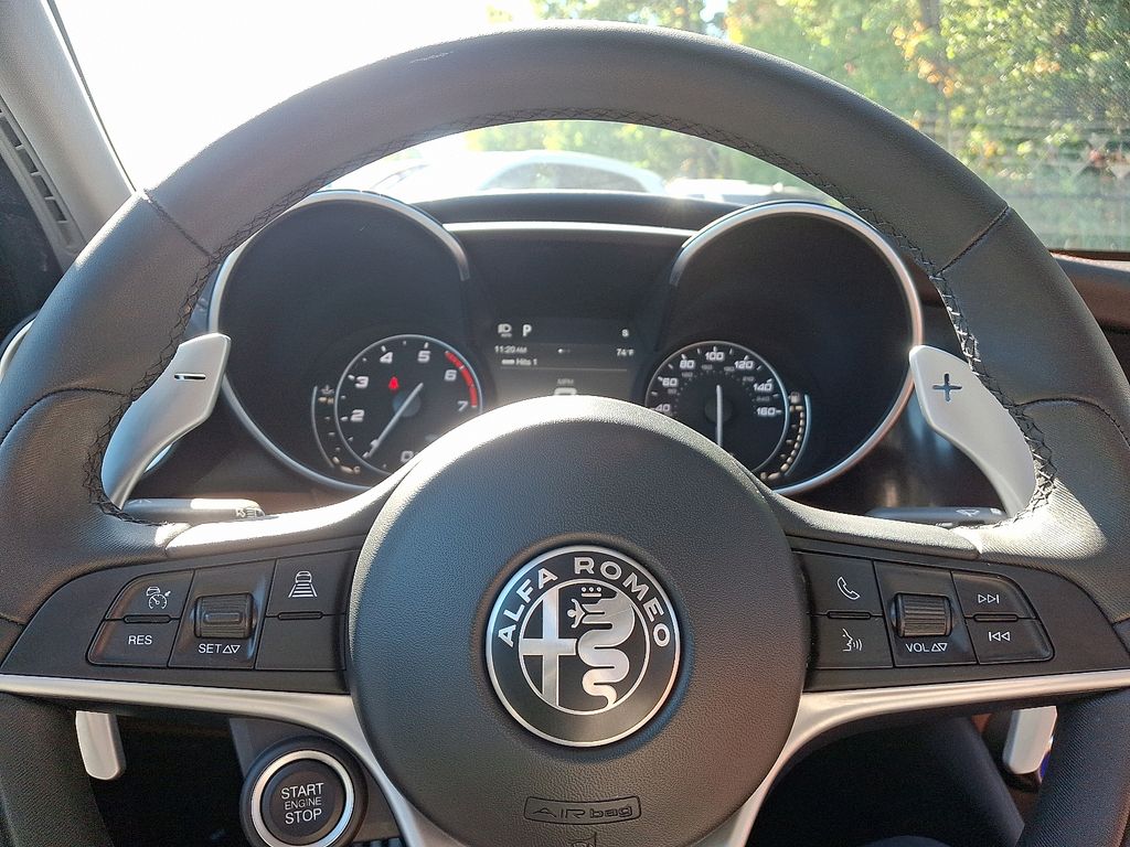 Thumbnail: 2019 Alfa Romeo Giulia - 20