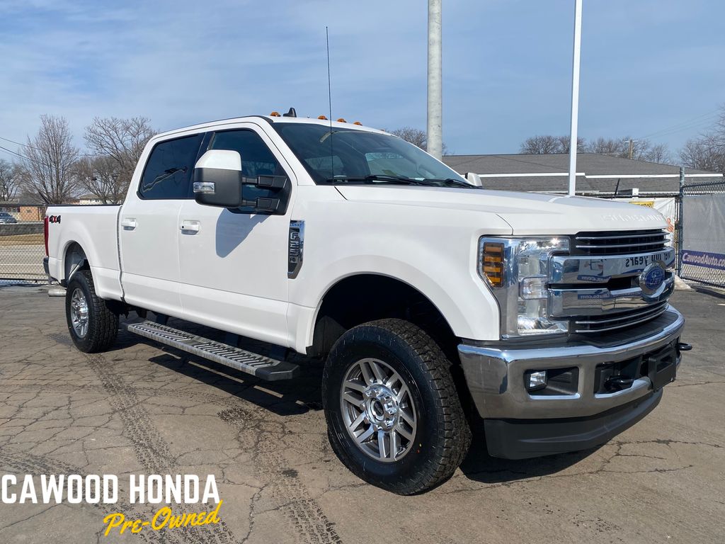 2019 Ford F-250 Super Duty Lariat Crew Cab 4WD