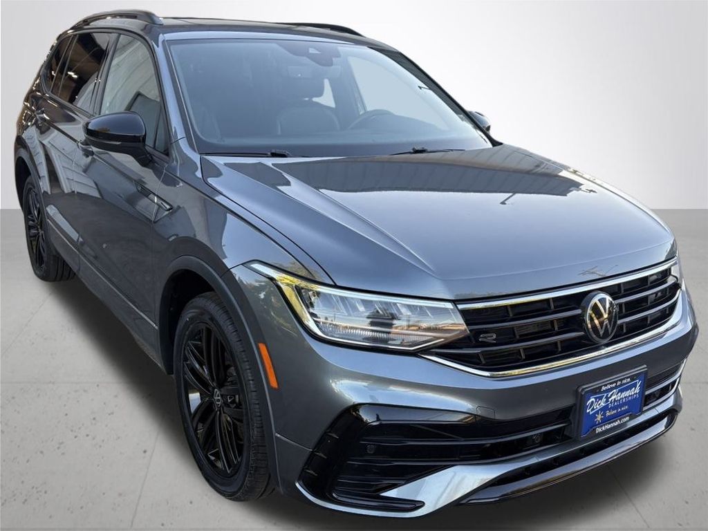 2022 Volkswagen Tiguan 2.0T SE R-Line Black
