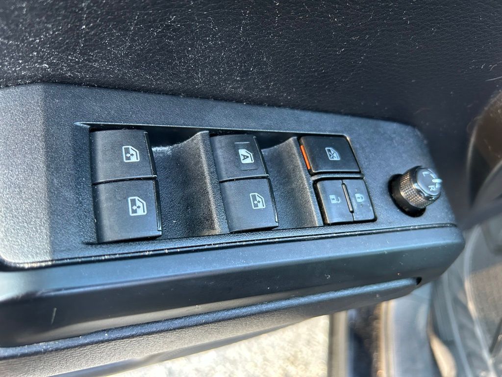 2021 Toyota Tacoma SR 16