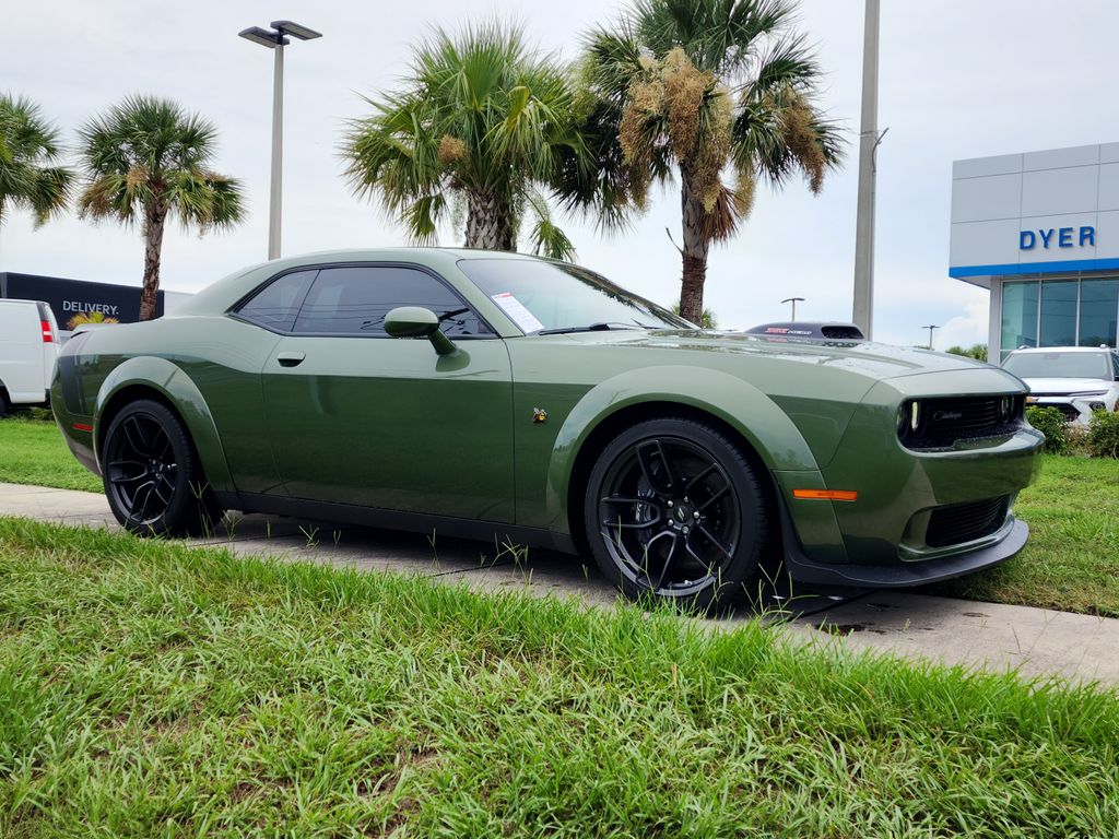 F8 Green 2022 Dodge Challenger Coupe Rear-Wheel Drive 6-Speed Manual