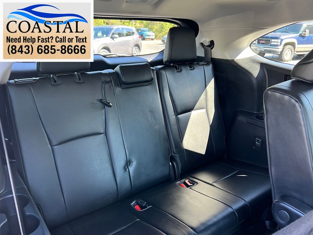 2022 Toyota Highlander XLE Brown at Davis Toyota of Orangeburg