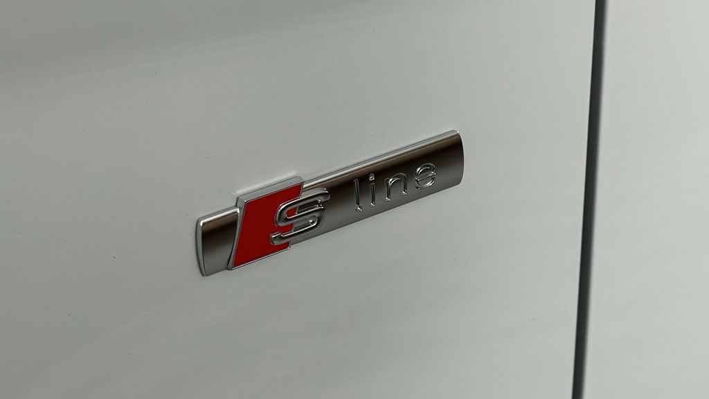 2025 Audi Q5  11