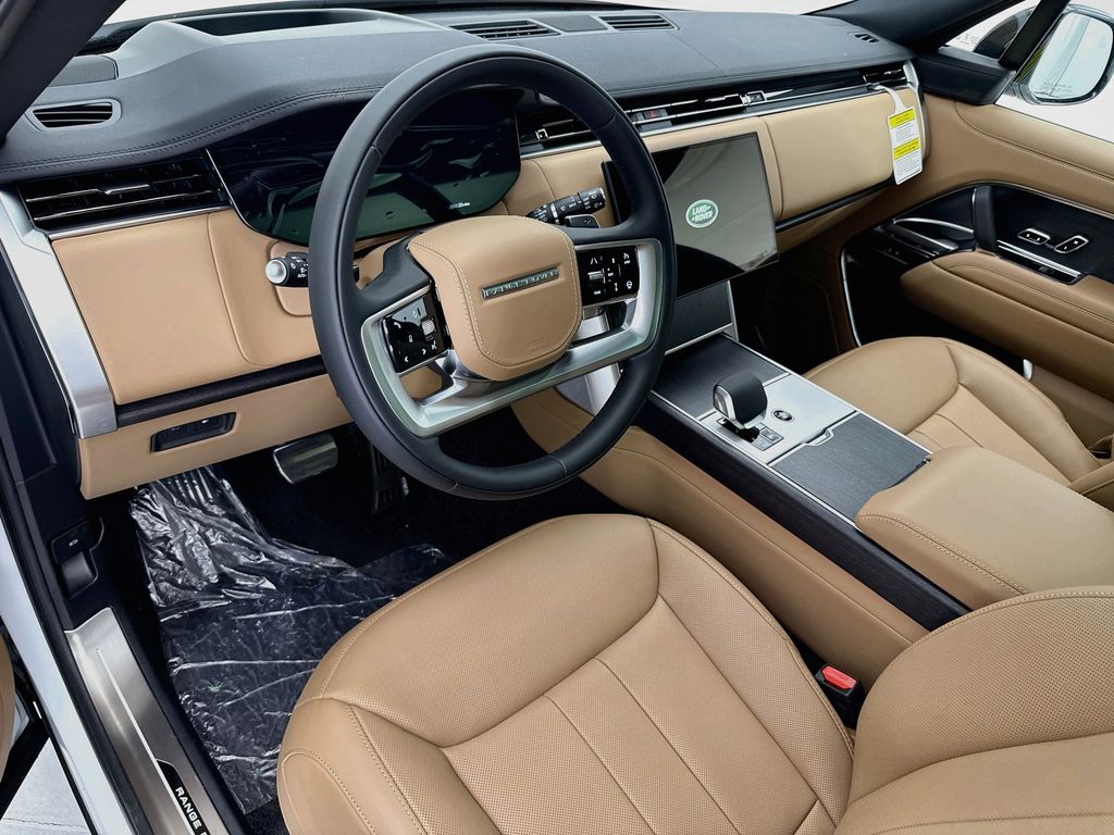 Thumbnail: 2026 Land Rover Range Rover - 10
