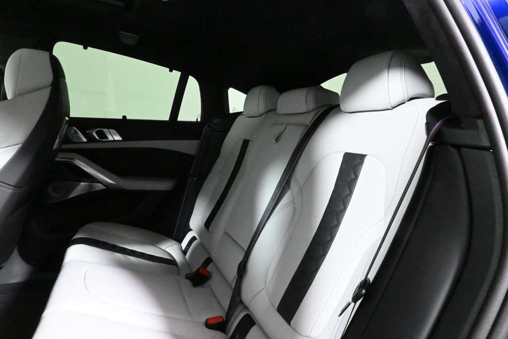 Thumbnail: 2026 BMW X6 - 4
