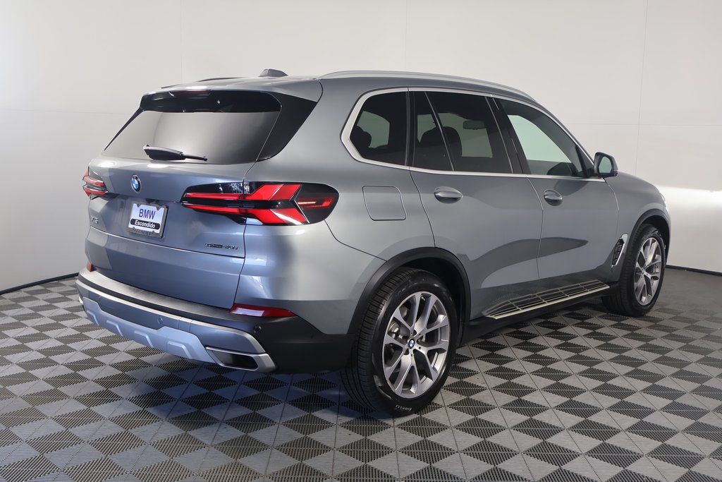 Thumbnail: 2024 BMW X5 - 4