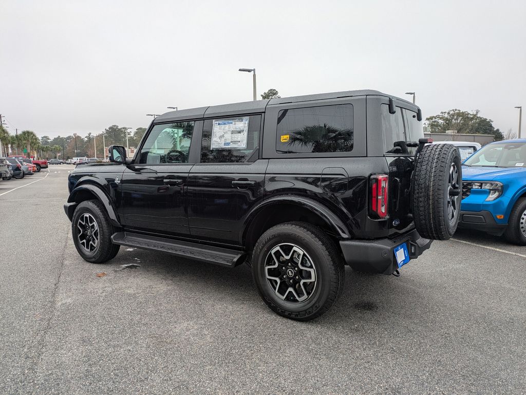 2025 Ford Bronco Outer Banks