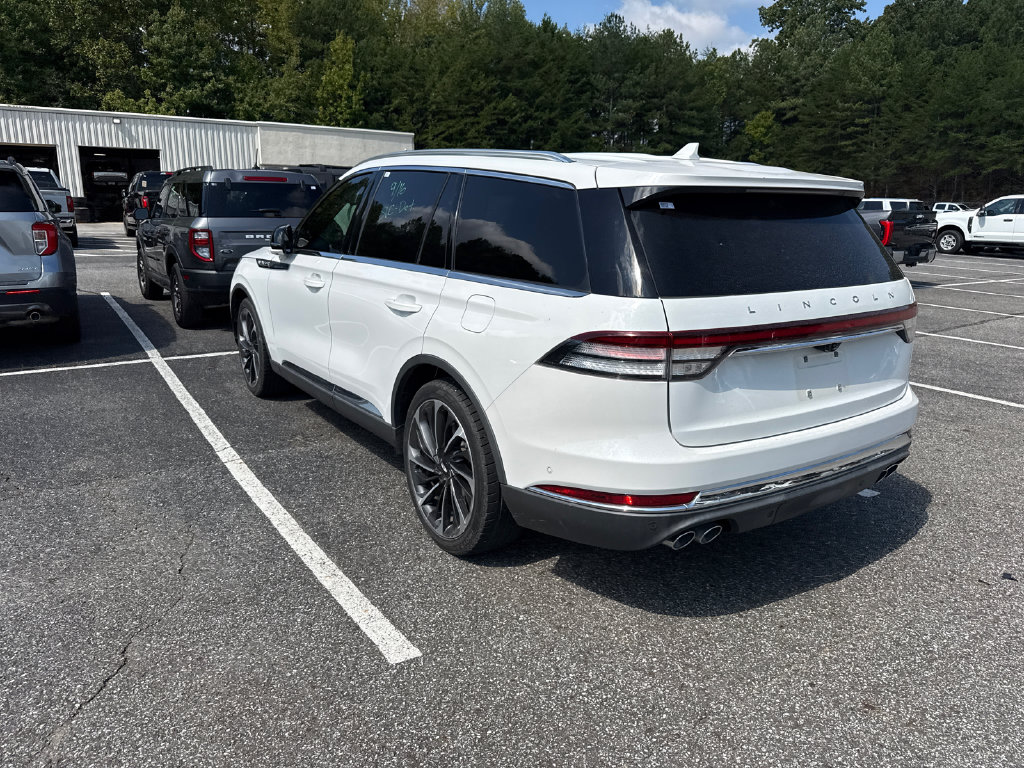 2020 White Lincoln Aviator Reserve AWD SUV