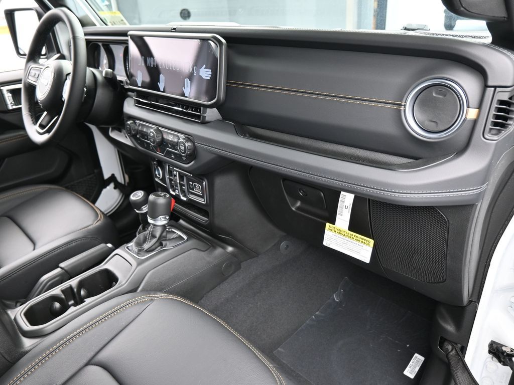 New 2026 Bright White Clearcoat Jeep Sahara image 39