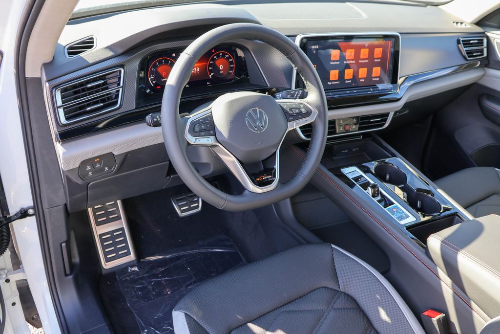 2024 Volkswagen Atlas 2.0T Peak Edition SE w/Technology 3