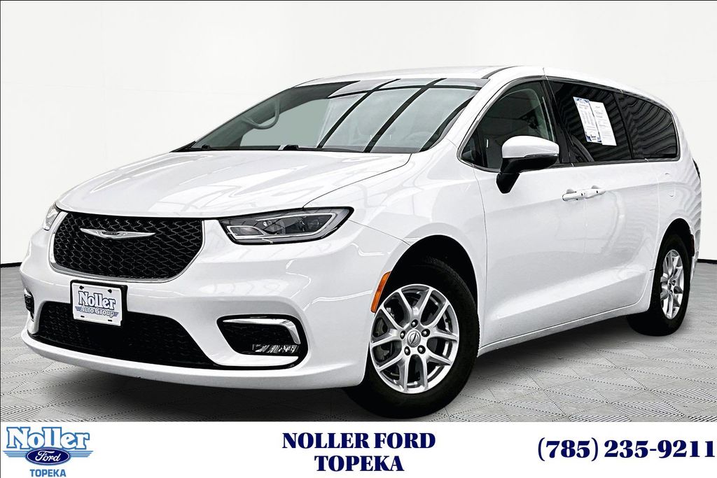 2023 Chrysler Pacifica Touring L FWD