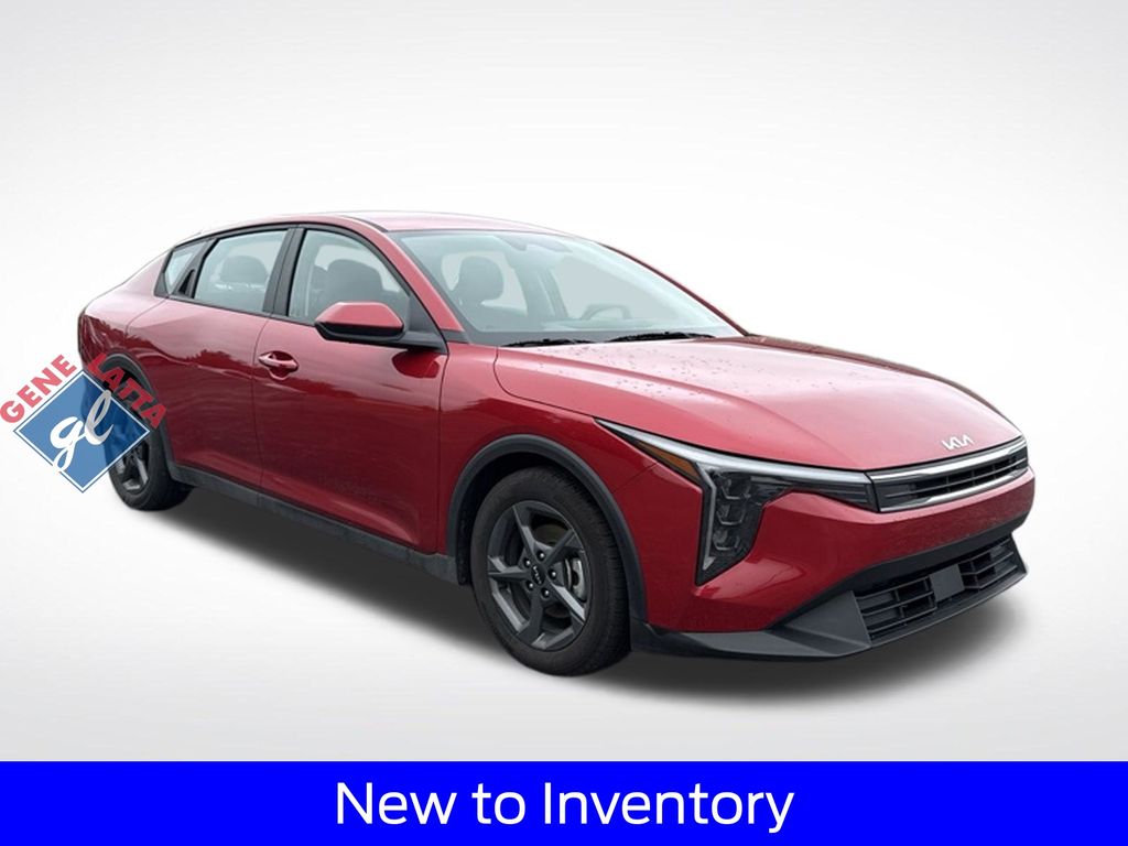 Currant Red 2025 Kia K4 Sedan Front-Wheel Drive Continuously Variable Transmission