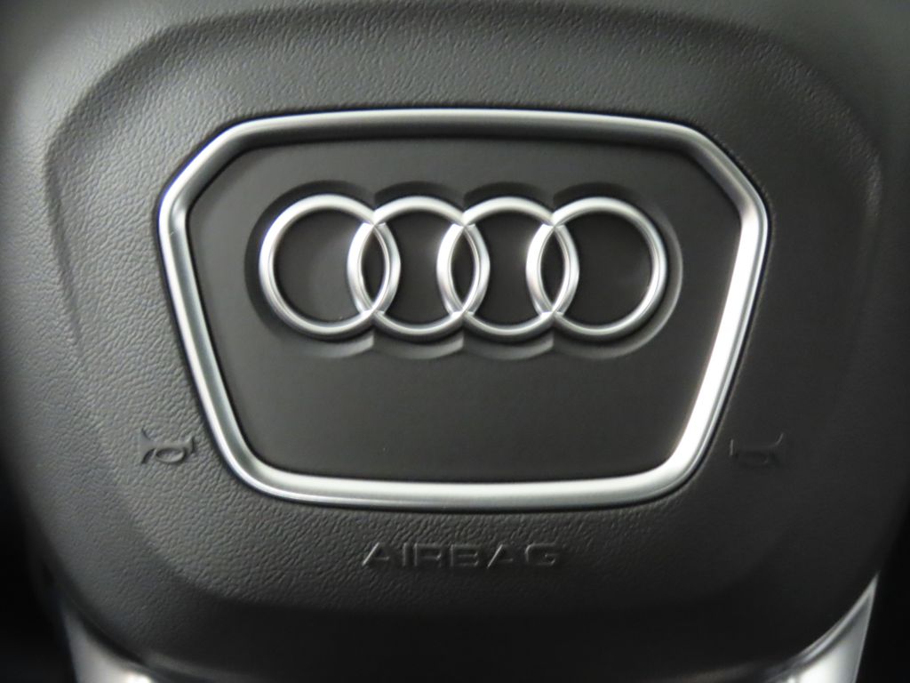 Thumbnail: 2025 Audi Q7 - 16