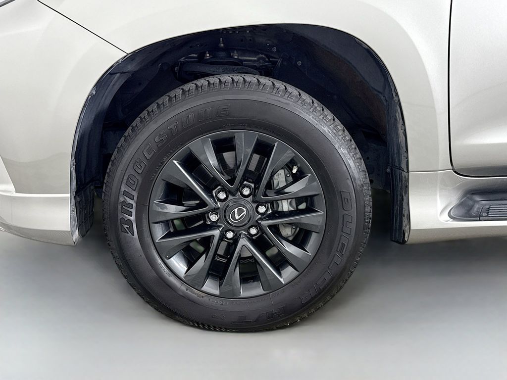 Thumbnail: 2022 Lexus GX - 32