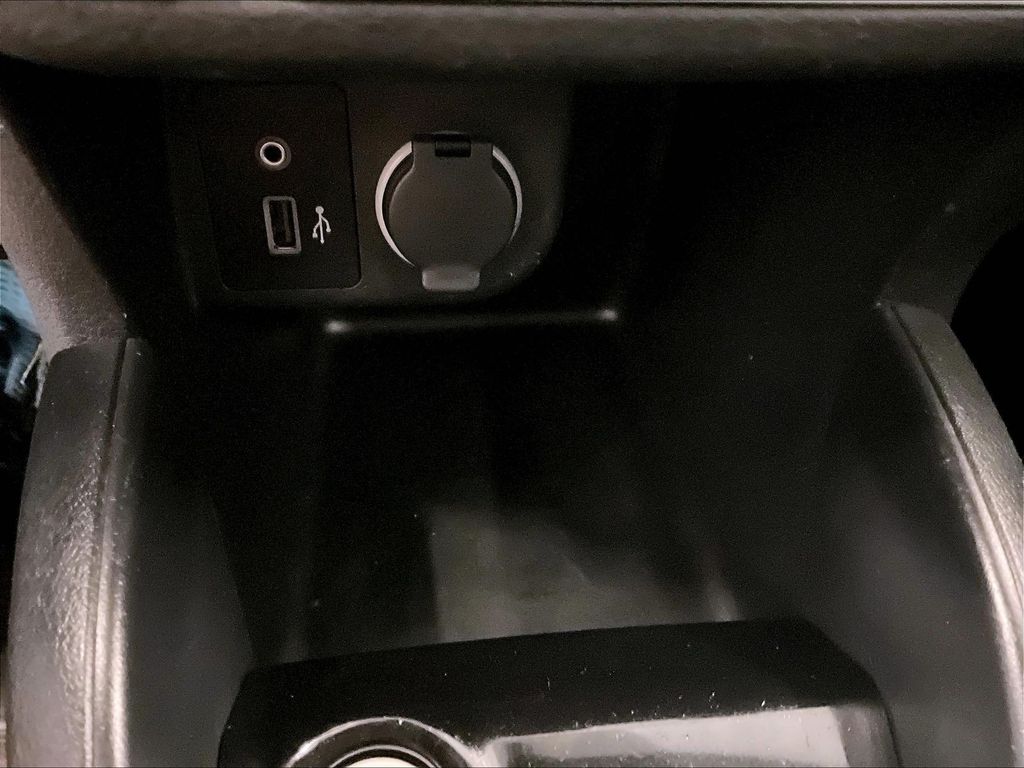 2022 Nissan Kicks — photo 26