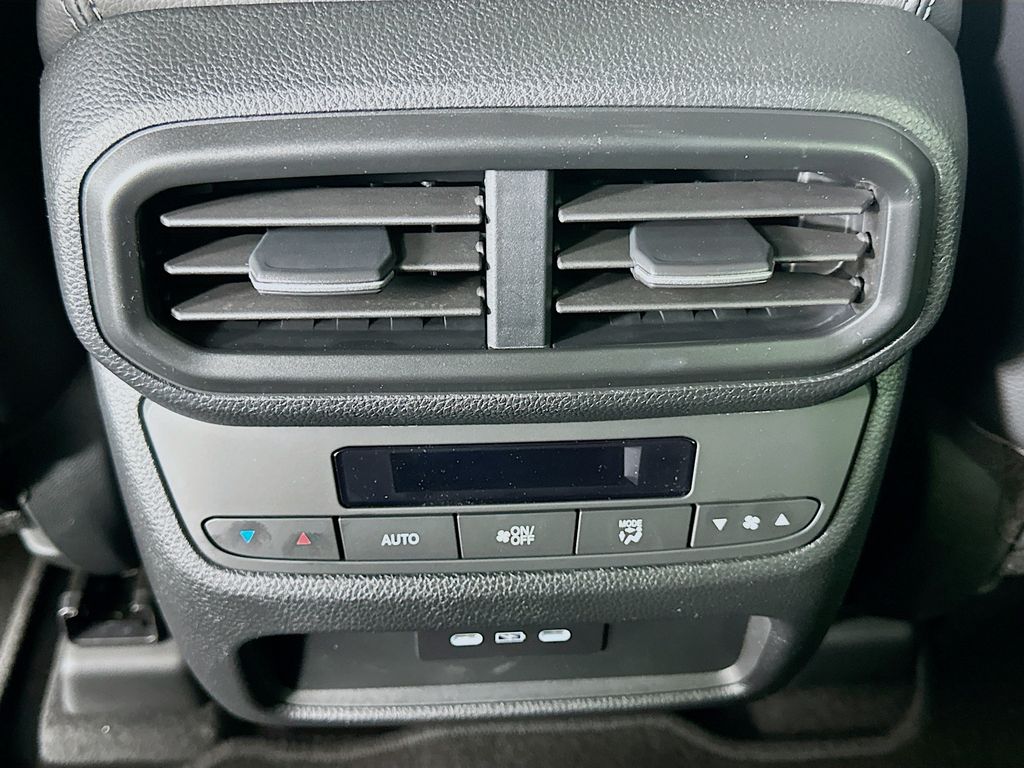 Thumbnail: 2025 Honda Pilot - 17