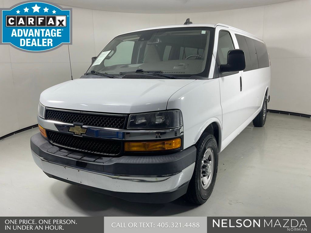 2020 Chevrolet Express 3500 LT Extended's photo