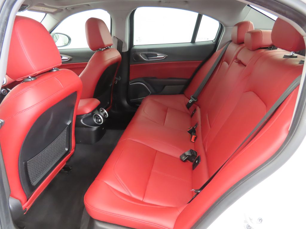 2019 Alfa Romeo Giulia Ti 22