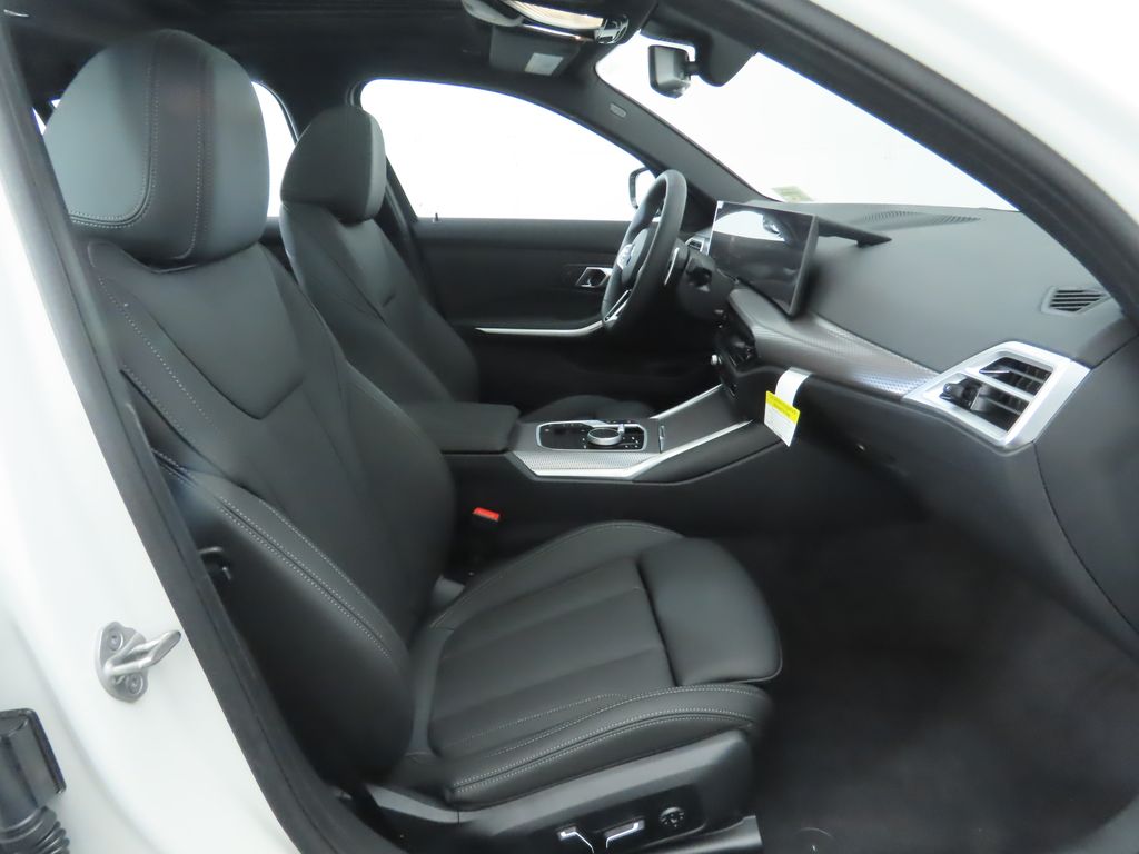 Thumbnail: 2026 BMW 3 Series - 21