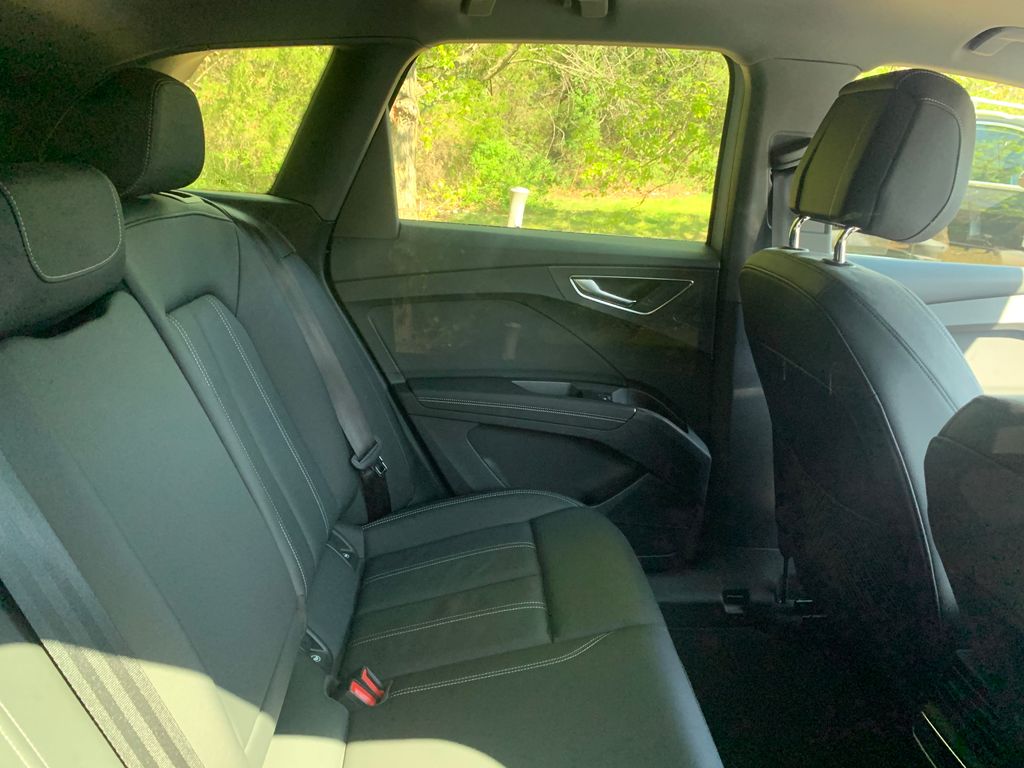 Thumbnail: 2023 Audi Q4 e-tron - 5