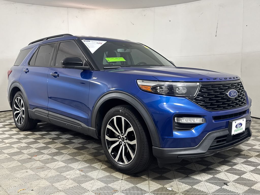 2022 Ford Explorer ST-Line RWD
