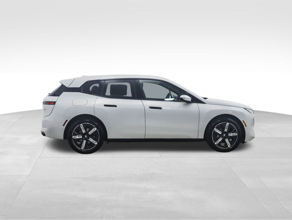 Thumbnail: 2026 BMW iX - 7