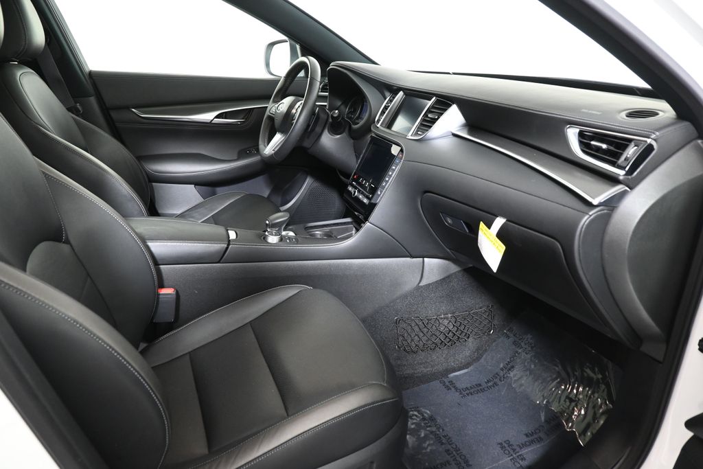 Thumbnail: 2023 INFINITI QX55 - 4