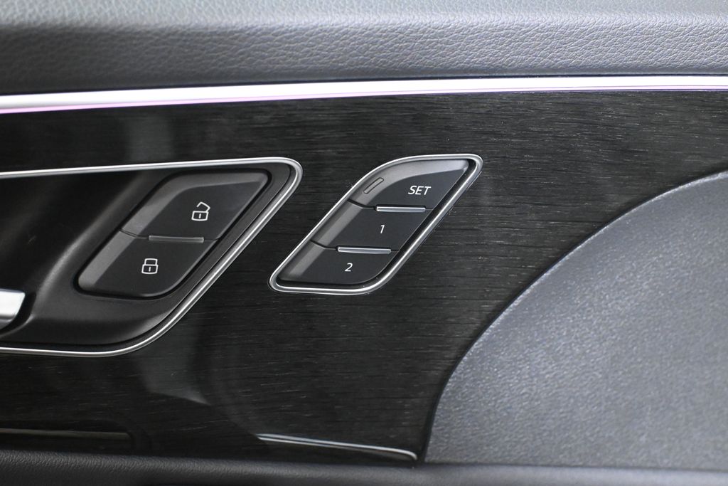 Thumbnail: 2026 Audi Q7 - 26