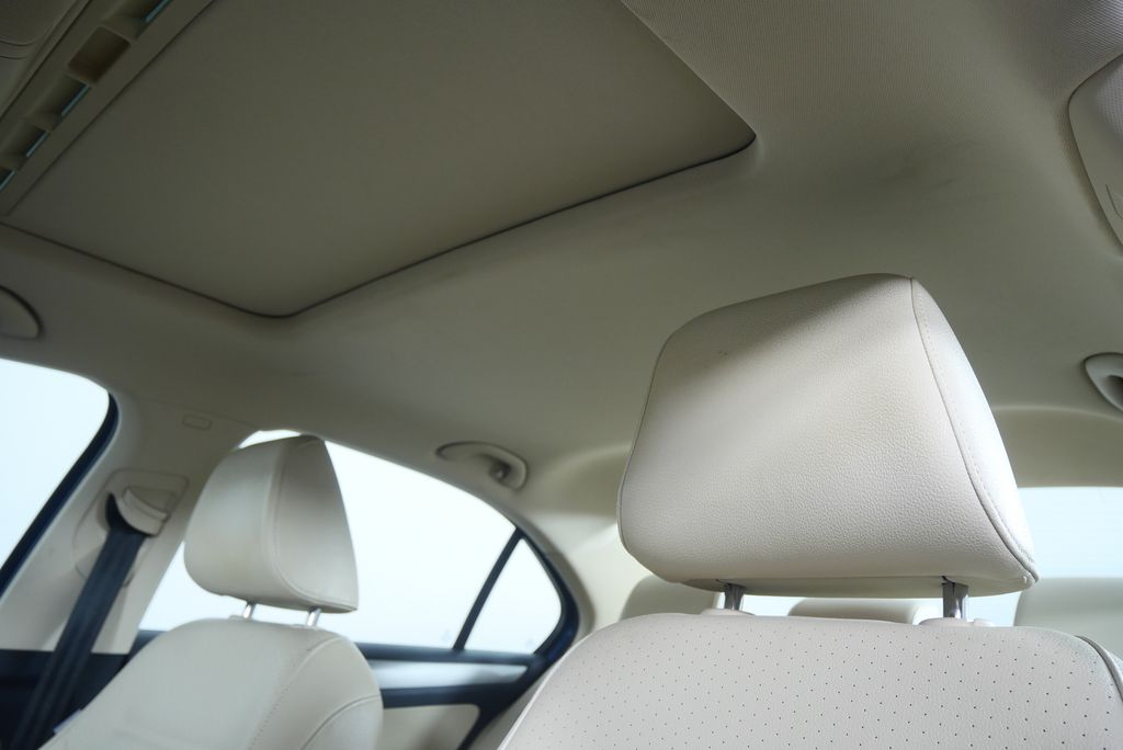 Thumbnail: 2017 Volkswagen Jetta - 11