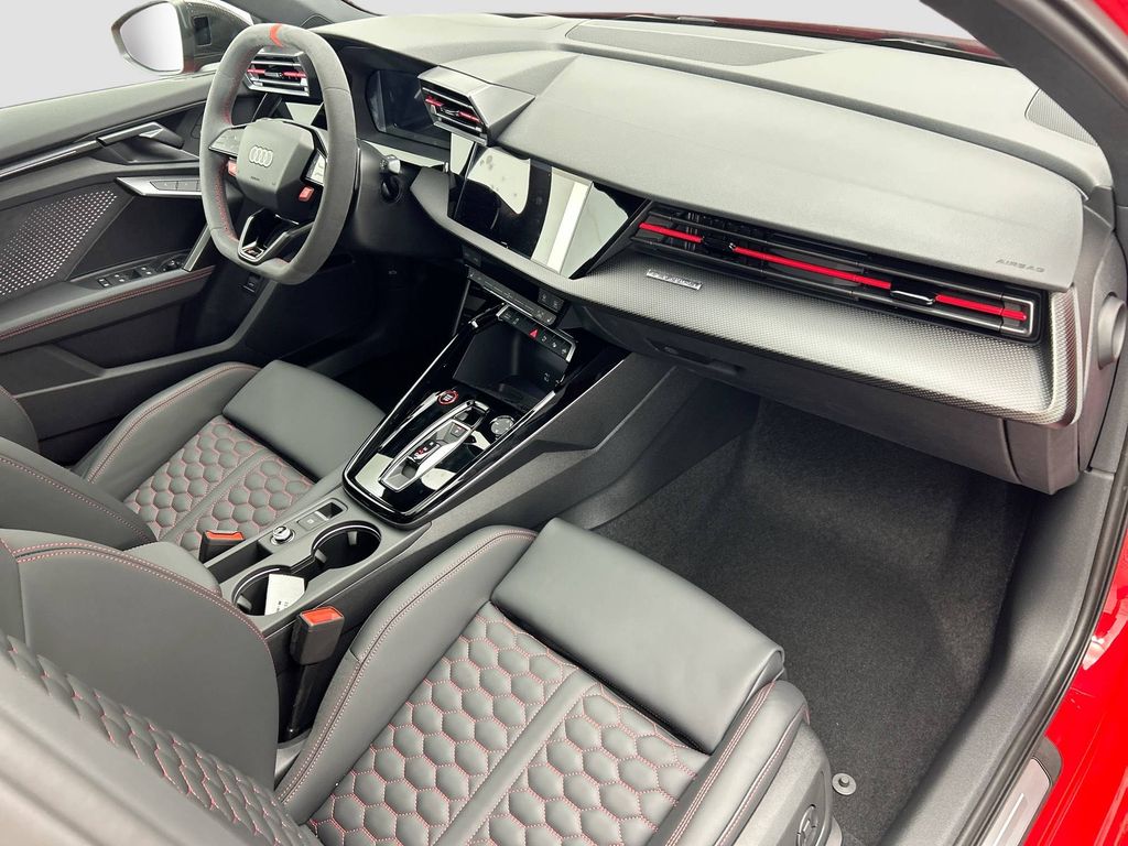 Thumbnail: 2025 Audi RS 3 - 17